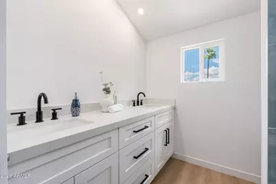 4530 E Rhonda Drive, Phoenix, AZ 85018 - Photo 25