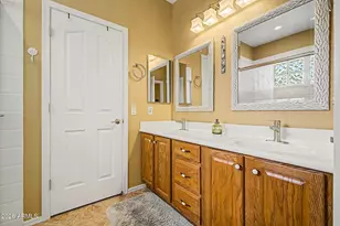 923 E Waterview Pl, Chandler, AZ 85249 - Photo 15