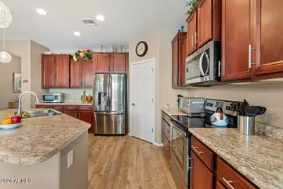 5807 W Cinder Brook Way, Florence, AZ 85132 - Photo 7