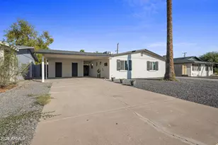 1809 N 42nd St, Phoenix, AZ 85008 - Photo 1
