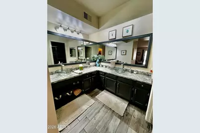 9734 W Kerry Lane, Peoria, AZ 85382 - Photo 13