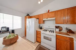 11301 W Golden Ln, Peoria, AZ 85345 - Photo 11