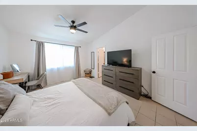 11301 W Golden Lane, Peoria, AZ 85345 - Photo 19