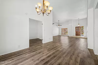 2518 E Shaw Butte Drive, Phoenix, AZ 85028 - Photo 3