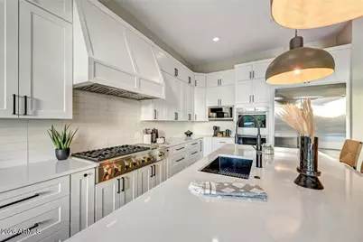 22318 N 36th Street, Phoenix, AZ 85050 - Photo 3