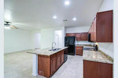 21337 E Independence Way, Red Rock, AZ 85145 - Photo 11