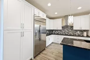 2345 W Gloria Ln, Phoenix, AZ 85085 - Photo 7