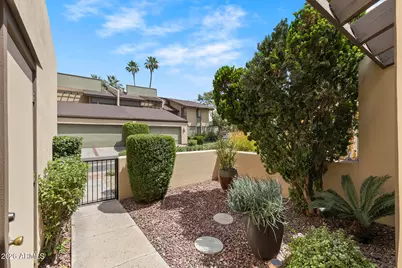 735 E Gardenia Drive, Phoenix, AZ 85020 - Photo 3