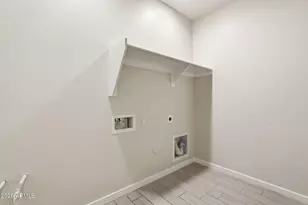 5533 W Walatowa St, Phoenix, AZ 85041 - Photo 31
