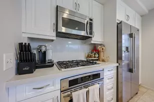 7137 E Rancho Vista Dr, Scottsdale, AZ 85251 - Photo 7