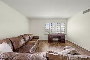 5102 N 31st Pl, Phoenix, AZ 85016 - Photo 11