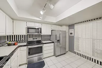 5102 N 31st Place #412, Phoenix, AZ 85016 - Photo 13
