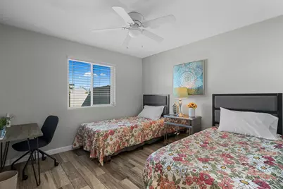 208 E Oxford Drive, Tempe, AZ 85283 - Photo 9