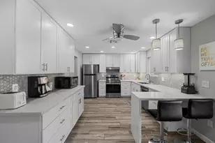 208 E Oxford Dr, Tempe, AZ 85283 - Photo 5