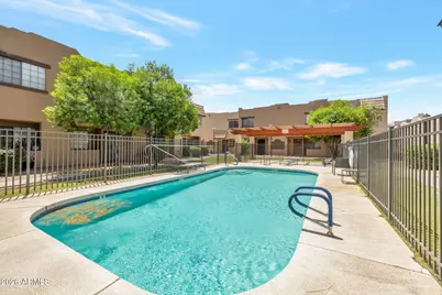 1935 W Morten Avenue W #25, Phoenix, AZ 85021 - Photo 3