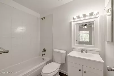 1935 W Morten Avenue W #25, Phoenix, AZ 85021 - Photo 11
