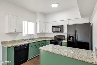 1935 W Morten Avenue W #25, Phoenix, AZ 85021 - Photo 7