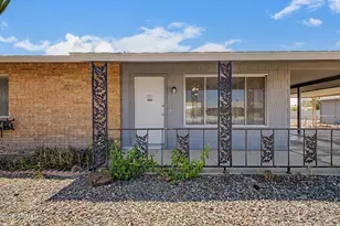10025 W Coggins Dr, Sun City, AZ 85351 - Photo 5
