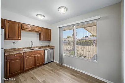 10025 W Coggins Drive, Sun City, AZ 85351 - Photo 11