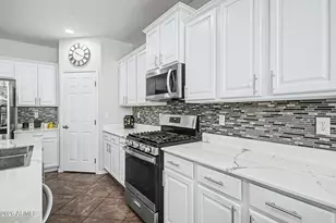 13642 W Chaparosa Way, Peoria, AZ 85383 - Photo 17