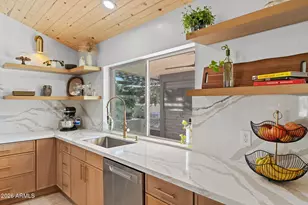 8632 N 48th Dr, Glendale, AZ 85302 - Photo 9