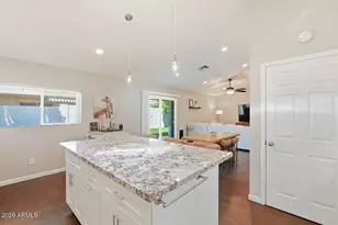 1016 E Rose Ln, Phoenix, AZ 85014 - Photo 15
