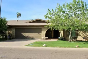 1016 E Rose Ln, Phoenix, AZ 85014 - Photo 1