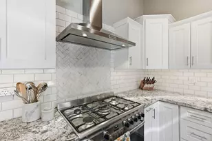 1016 E Rose Ln, Phoenix, AZ 85014 - Photo 17