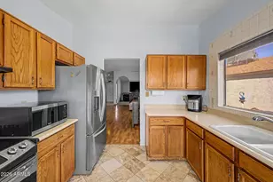 2659 W Hearn Rd, Phoenix, AZ 85023 - Photo 11