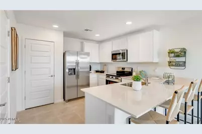 25013 N 174th Lane, Surprise, AZ 85387 - Photo 3