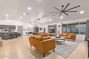 548 W Michelle Dr, Phoenix, AZ 85023 - Photo 5