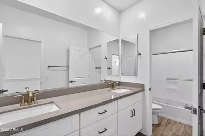 253 E Balsam Drive, Chandler, AZ 85286 - Photo 23