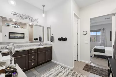8435 S 22nd Drive, Phoenix, AZ 85041 - Photo 31