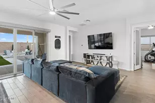 8435 S 22nd Dr, Phoenix, AZ 85041 - Photo 17