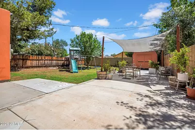 2405 N 27th Place, Phoenix, AZ 85008 - Photo 27