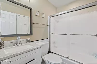 1014 W Angela Drive, Phoenix, AZ 85023 - Photo 11
