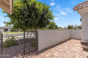 1970 E Sunburst Ln, Tempe, AZ 85284 - Photo 7