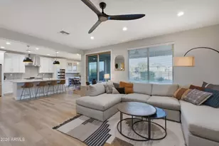 21821 N 38th Pl, Phoenix, AZ 85050 - Photo 17