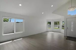 5958 E Kelton Ln, Scottsdale, AZ 85254 - Photo 3