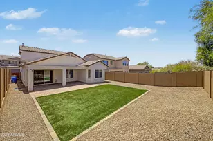 1826 W Fetlock Trail, Phoenix, AZ 85085 - Photo 29