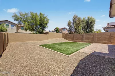 1826 W Fetlock Trail, Phoenix, AZ 85085 - Photo 25