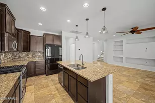 1826 W Fetlock Trail, Phoenix, AZ 85085 - Photo 7