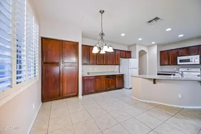 7102 W Katharine Way, Peoria, AZ 85383 - Photo 9