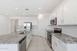 25243 W Bowker St, Buckeye, AZ 85326 - Photo 9