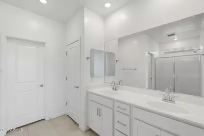 25243 W Bowker Street, Buckeye, AZ 85326 - Photo 11