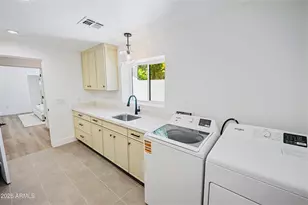 6830 N 10th Pl, Phoenix, AZ 85014 - Photo 31