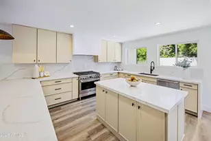 6830 N 10th Pl, Phoenix, AZ 85014 - Photo 13