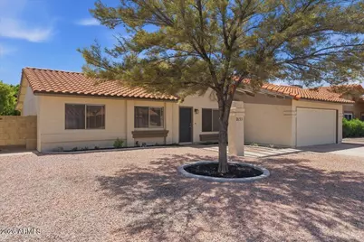 2135 W Monroe Street, Chandler, AZ 85224 - Photo 3