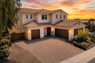2109 W White Feather Ln, Phoenix, AZ 85085 - Photo 1