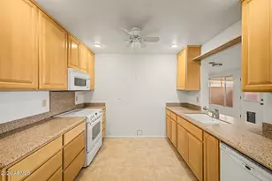 11005 W Thunderbird Blvd, Sun City, AZ 85351 - Photo 11